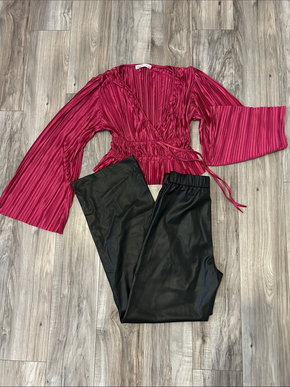 Women's High-Waist Black Faux Leather Pants size S fucsia long sleeve shirt L